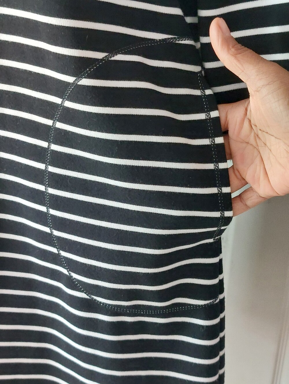 Max Studio Black White Colorblock Striped Dress Size Medium - Picture 3 of 9